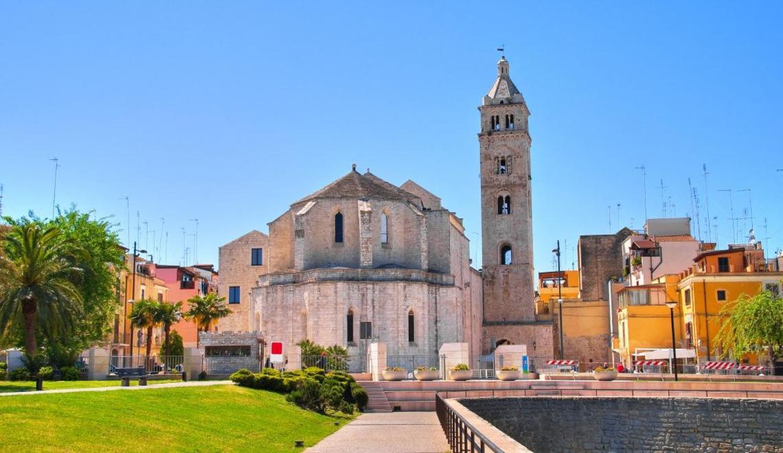 Apartmán Centro Storico Redmood House A 5 Min Dal Mare, Breakfast, Aria Condizionata, Wi-Fi E Netflix Barletta Exteriér fotografie