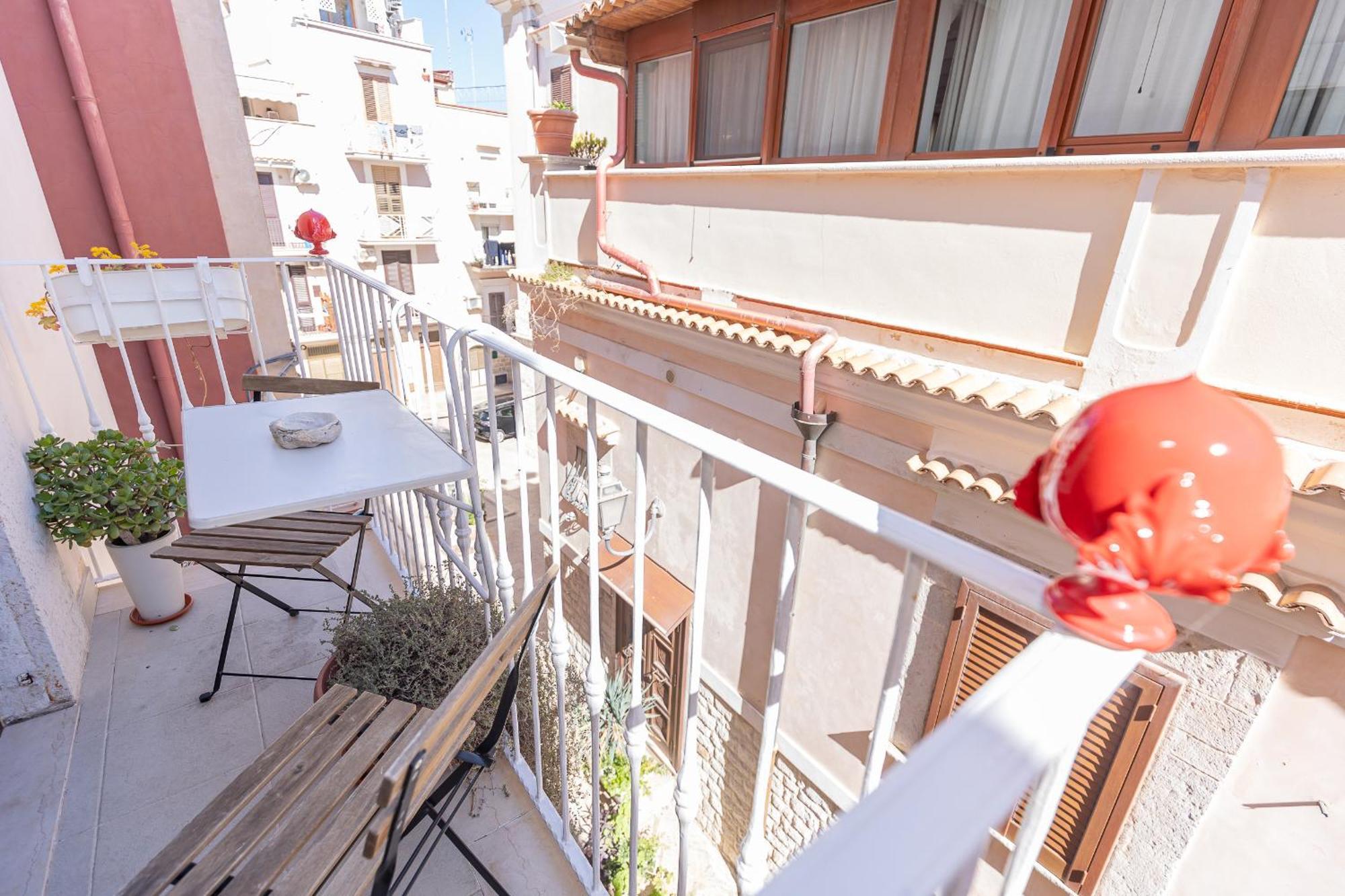 Apartmán Centro Storico Redmood House A 5 Min Dal Mare, Breakfast, Aria Condizionata, Wi-Fi E Netflix Barletta Exteriér fotografie